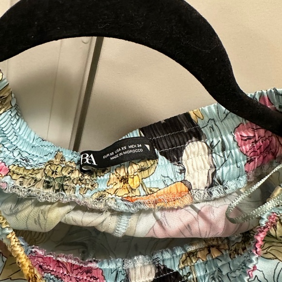 Zara Toucan Print Shorts - Picture 3 of 3